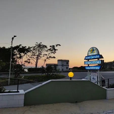 ホテル La Carruba